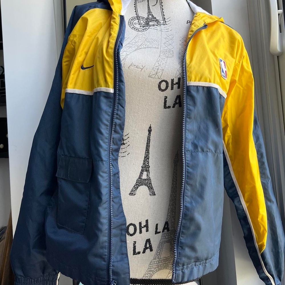 Vintage Nike windbreaker jacket